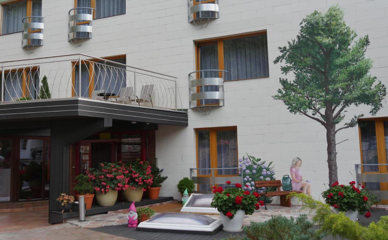 To Tu Bed & Breakfast Mragowo Exterior photo